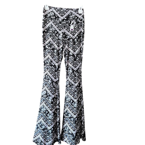 No Boundaries Women's Geometric Floral Bell Bottom Pants - Small - Picture 1 of 8